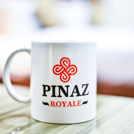 Hotel Pinaz Royale Amritsar Exterior foto