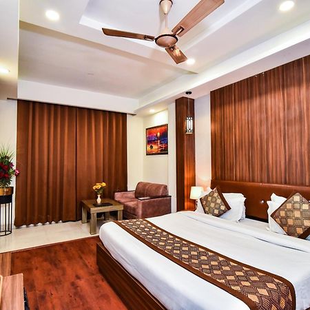 Hotel Pinaz Royale Amritsar Exterior foto