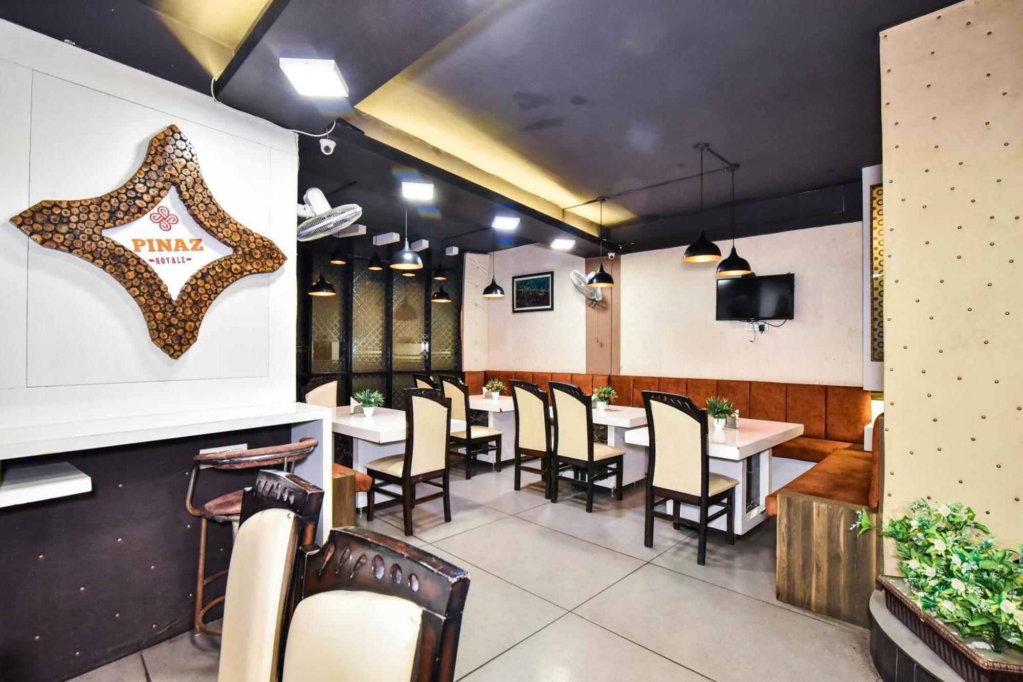 Hotel Pinaz Royale Amritsar Exterior foto